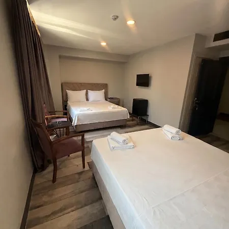 Guler Palace & Roof Bar 3*